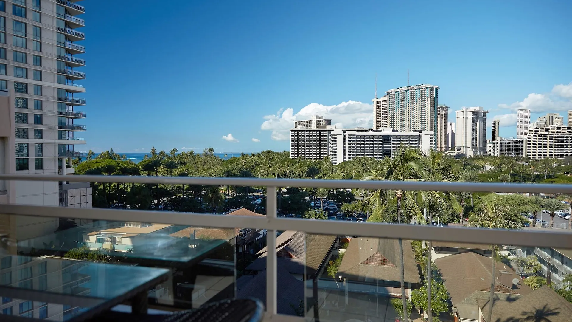 Regency On Beachwalk Waikiki By Outrigger Honolulu
