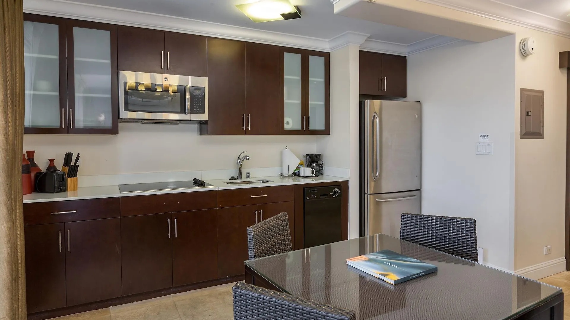 Apartment Regency On Beachwalk Waikiki By Outrigger Honolulu United States