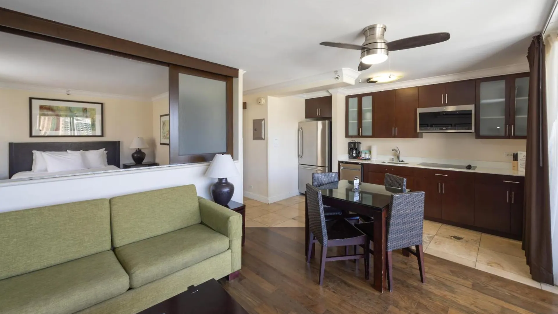 Regency On Beachwalk Waikiki By Outrigger Honolulu 0*,